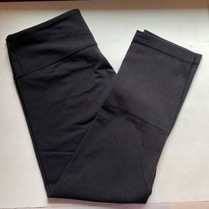 Lululemon black wunder under crop 21 luon